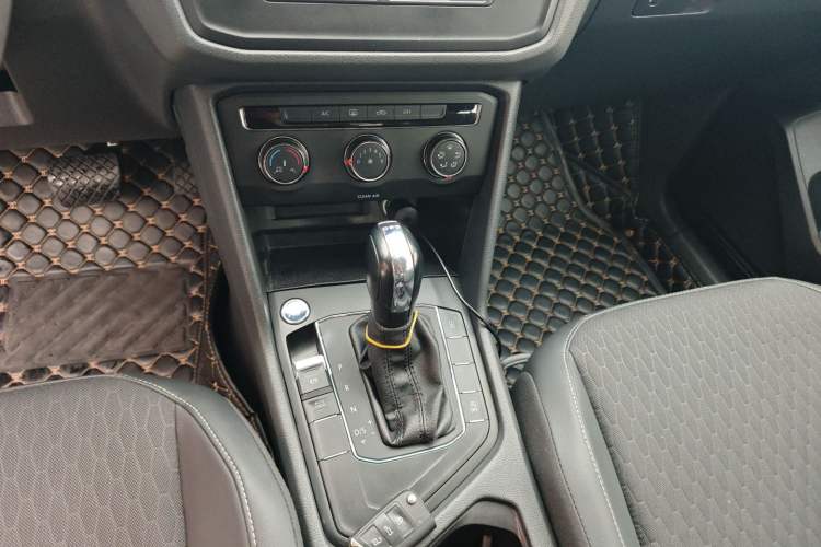 Used Volkswagen Tiguan L 2017 330TSI Automatic Two-Wheel Drive Luxury Edition
