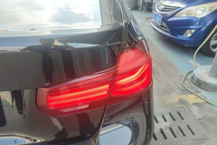 Used BMW 3 Series 2018 320i M Sport Night Edition
