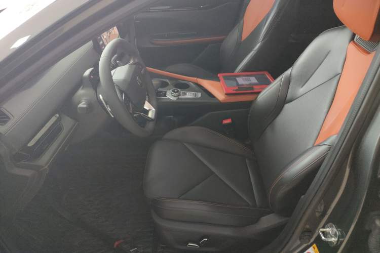 Used Changan UNI-V 2022 1.5T Prestige Version