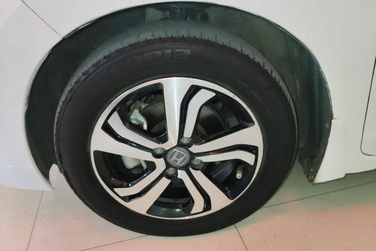 Used Honda Fit 2016 1.5L LXS CVT Comfort Sunroof Version
