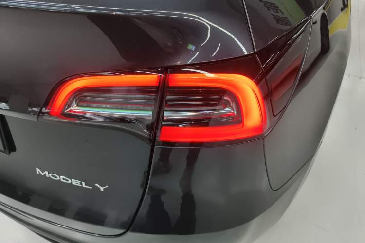 Used Tesla Model Y 2024 Rear-Wheel-Drive Version
