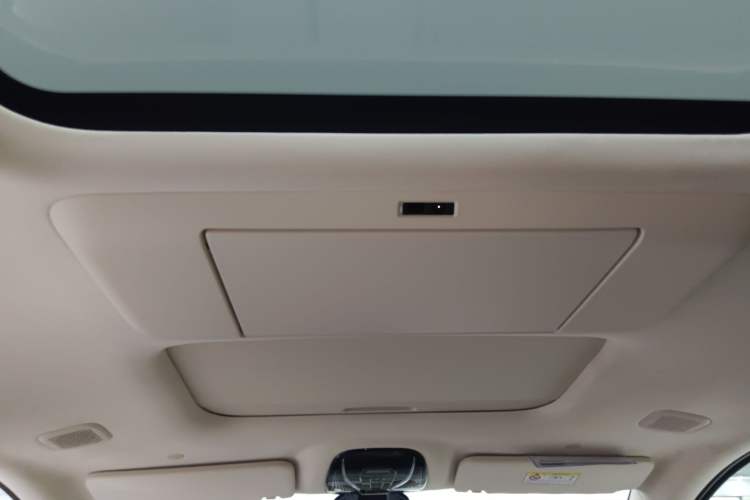 Used VOYAH Dream 2025 PHEV Four-Wheel-Drive Flagship Kunpeng Edition
