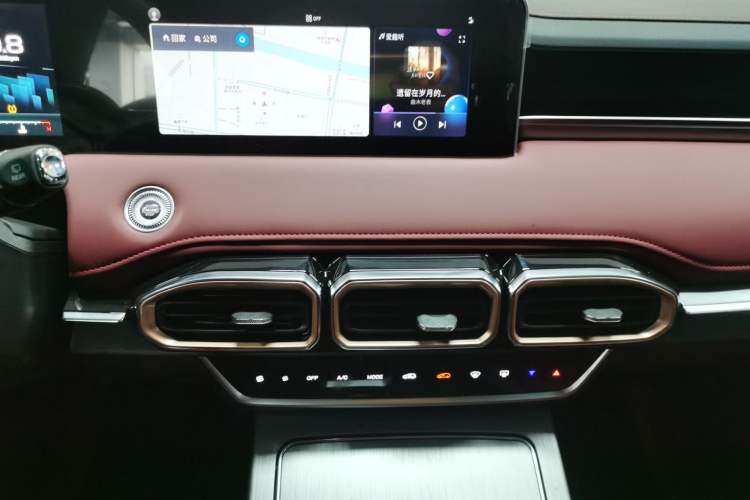 Used JETOUR X70 PLUS 2025 Champion Edition 1.5T DCT Champion MAX+ 5-seater
