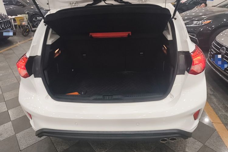 Used Ford Focus 2020 Hatchback EcoBoost 180 Automatic Trend Edition
