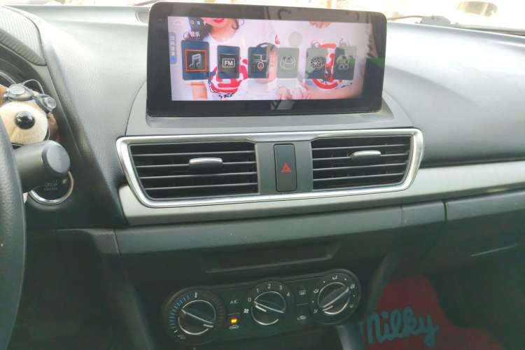 Used Mazda Mazda 3 Axela 2014 Sedan 1.5L Automatic Comfort Model