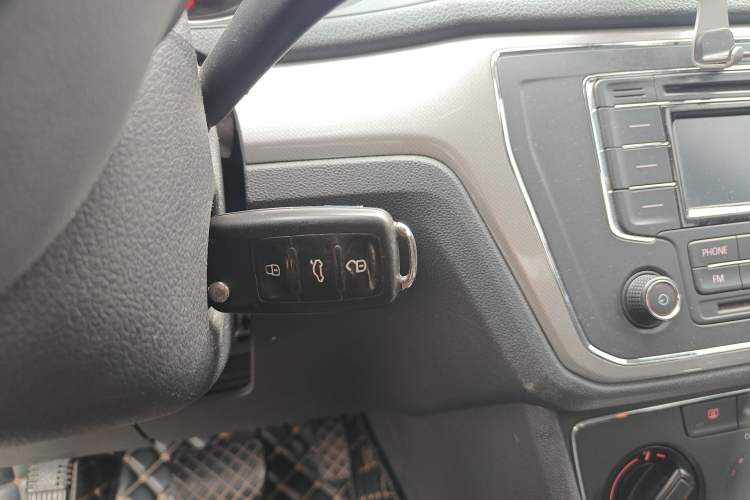 Used Volkswagen Lavida 2015 1.6L Automatic Comfort Edition