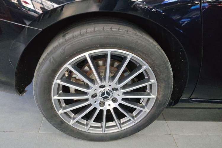 Used Mercedes-Benz E-Class 2023 Facelift E 260 L
