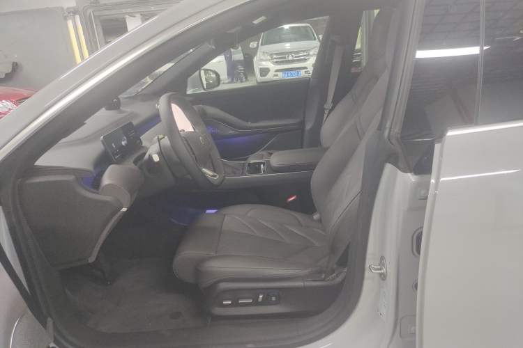 Used Nio ET5 2025 75 kWh
