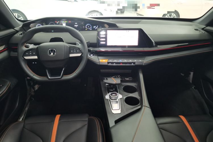 Used Changan UNI-V 2024 1.5T Prestige Edition
