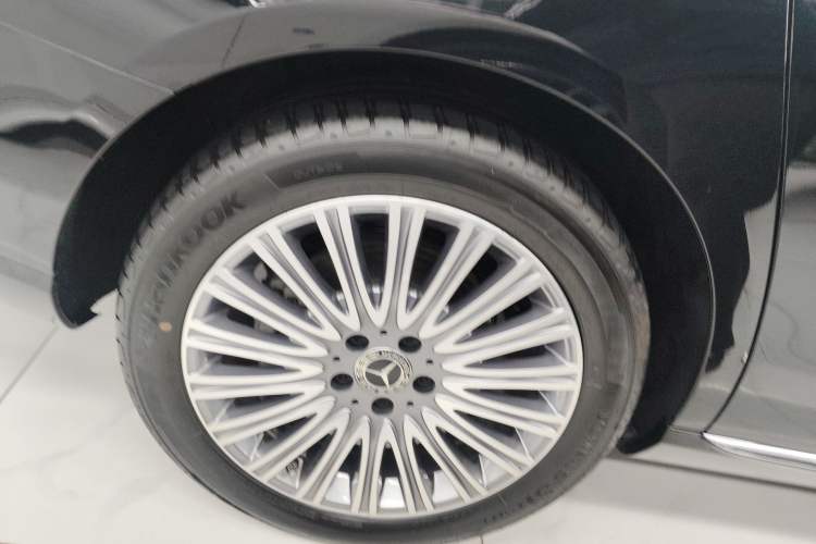 Used Mercedes-Benz E-Class 2023 Updated E 300 L Luxury Edition
