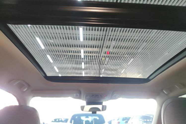 Used Toyota Highlander 2024 2.5L Smart Electric Hybrid Dual-Engine Four-Wheel Drive Prestige Version – 7 Seats