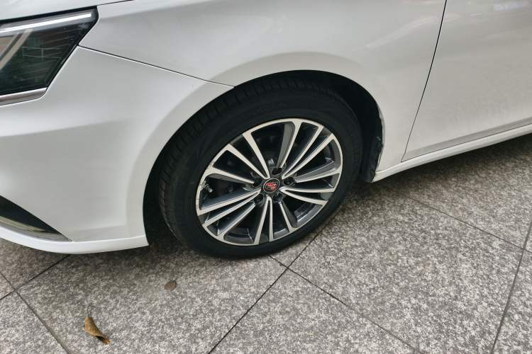 Used Roewe i6 2019 PLUS 1.6L CVT 4G Connected Flagship Deluxe Edition
