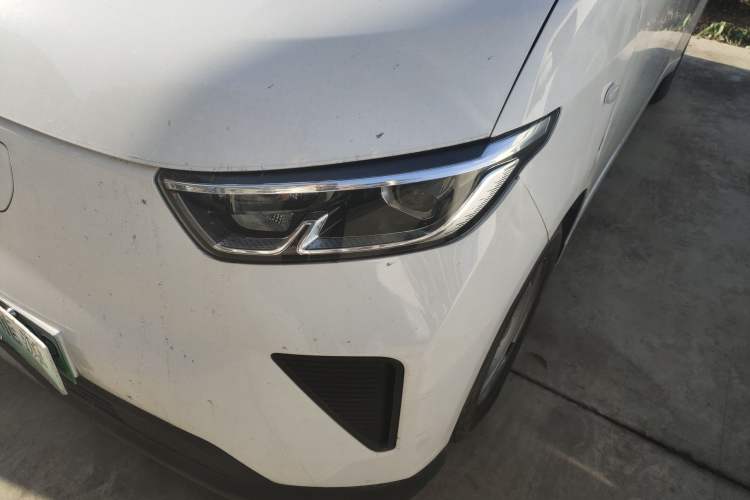 Used Wuling Yangguang 2024 300km Comfort-Grade Passenger Van 60kW
