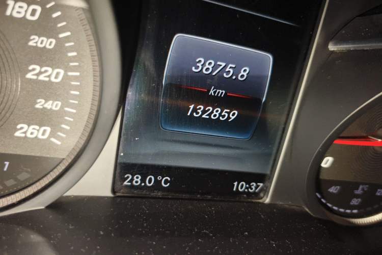 Used Mercedes-Benz C-Class 2015 C 200 L
