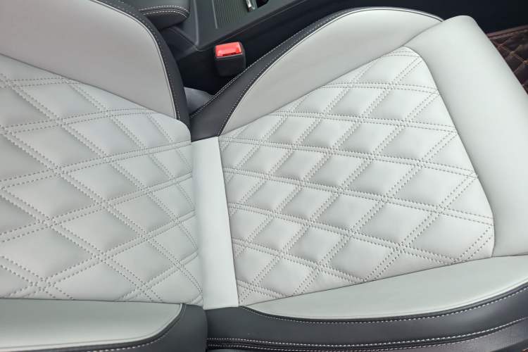 Used Volkswagen Magotan 2023 2 Million Units Limited Edition 330TSI DSG Leading Version
