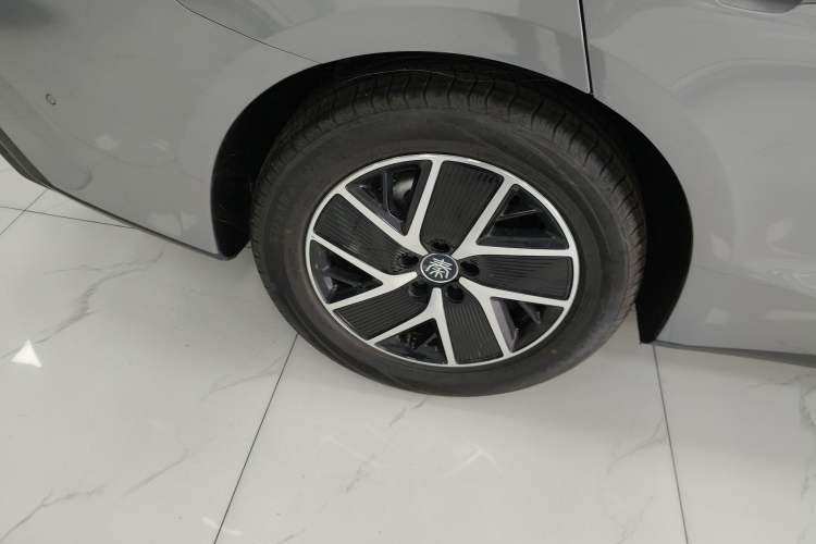 Used BYD Qin L 2025 DM-i Smart Drive 80KM Superior Model
