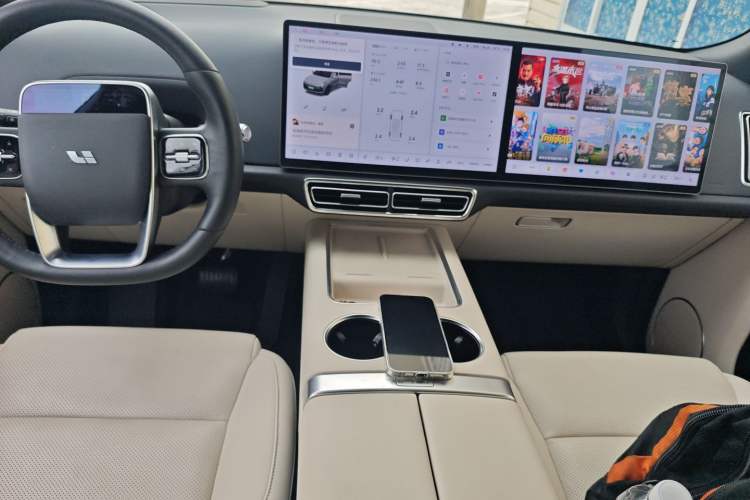 Used Li Auto L8 2023 Pro Model
