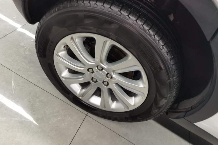 Used Land Rover Discovery Sport 2019 240 PS SE Version China VI Standard