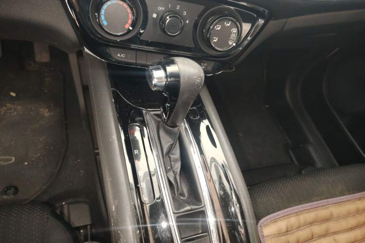 Used Honda Vezel 2015 1.5L CVT two-wheel drive Comfort trim