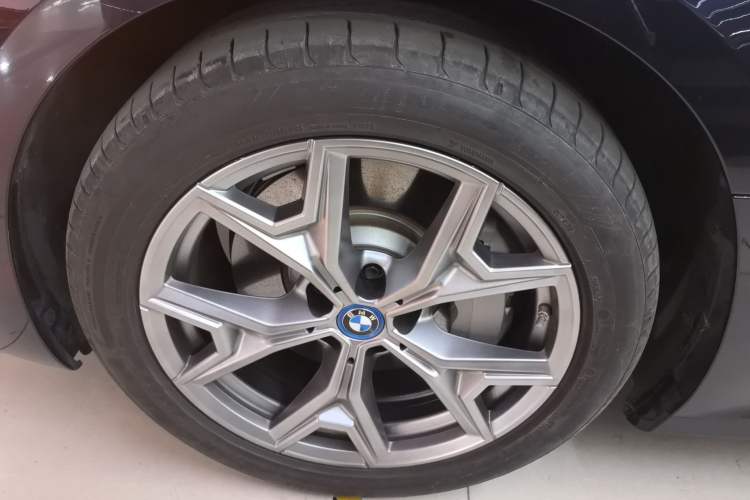 Used BMW i3 2024 eDrive 35 L
