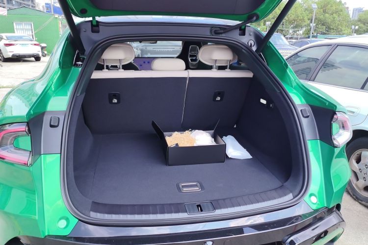 Used  YU7 2025 Ultra-Long Range Rear-Wheel Drive Version
