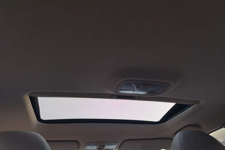 Used Hyundai ix35 2013 2.0L Automatic Two-Wheel Drive Smart GLS China IV Standard
