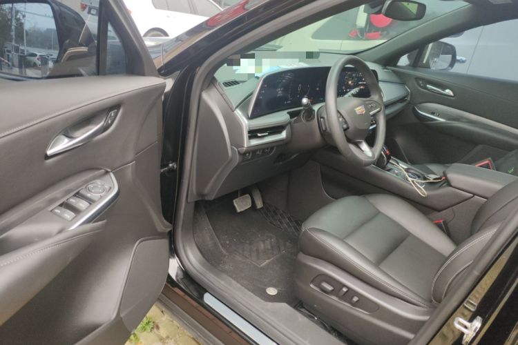 Used Cadillac XT4 2024 28T Two-Wheel-Drive Luxury Version