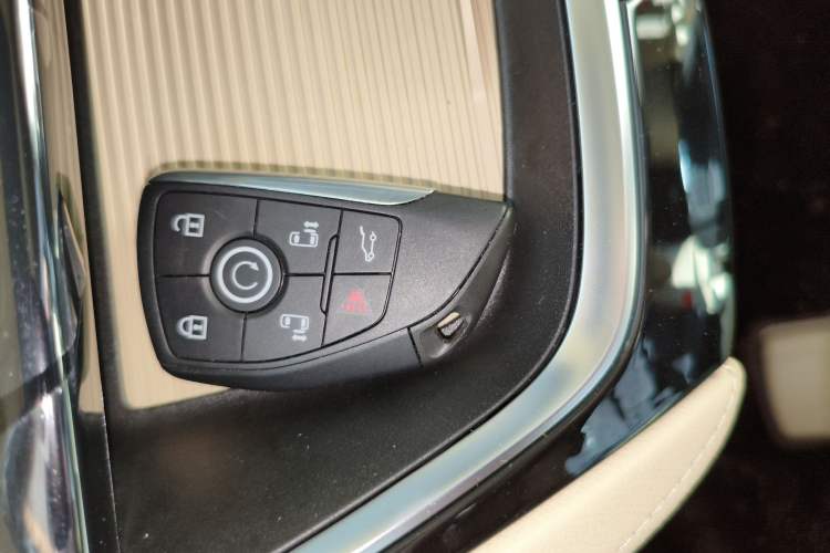 Used Buick GL8 New Energy 2025 Lu Shang Smart Enjoyment Edition 7-Seater
