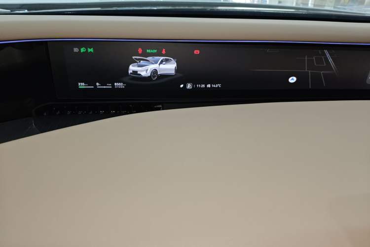 Used  07 2024 Ultra All-Electric Four-Wheel Drive
