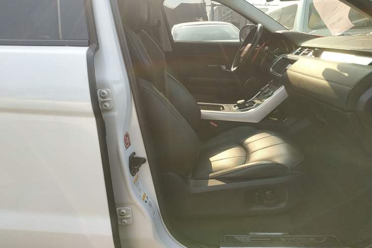 Used Land Rover Range Rover Evoque 2018 240 PS SE DYNAMIC Smart Edition