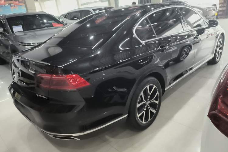 Used Volkswagen Magotan 2020 330TSI DSG Leading Model
