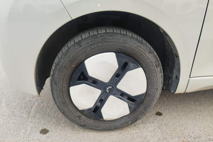 Used Wuling Hongguang MINIEV 2024 3rd Generation 215km Advanced Version
