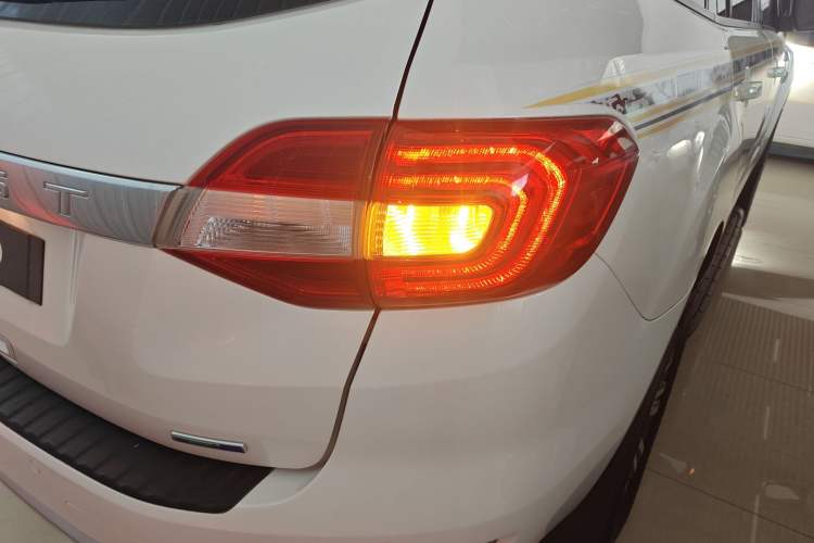 Used Ford Everest 2017 2.0T Gasoline Automatic 4x4 Luxury Edition 5 Seats