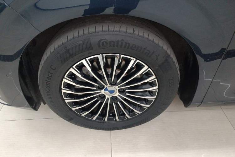 Used Denza D9 2022 DM-i 970 Four-Wheel Drive Flagship Model