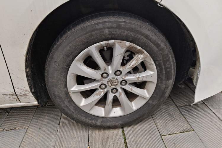 Used Buick GL8 2017 ES 28T Comfort Model China V Standard
