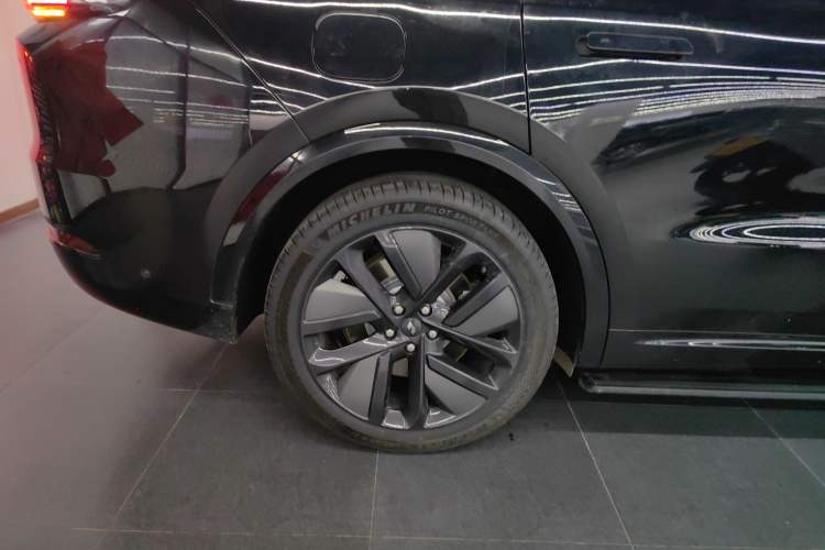 TDK.VehicleDetails.img