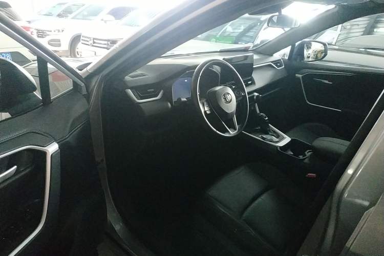 Used Toyota Wildlander 2023 2.0L CVT Four-Wheel Drive Luxury PLUS Edition