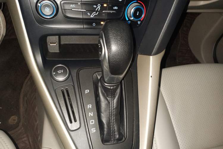 Used Ford Focus 2018 Sedan Classic 1.6L Automatic Comfort Plus Smart Drive Version
