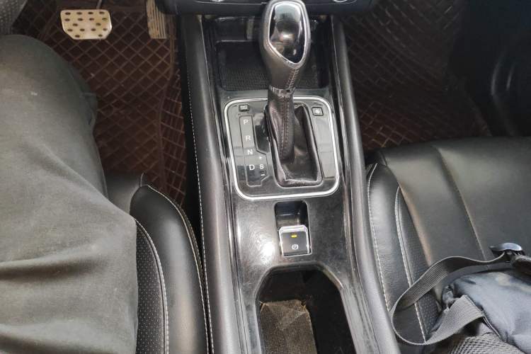 Used Dongfeng Fengon 580 2017 Revised Version 1.5T CVT Luxury Edition
