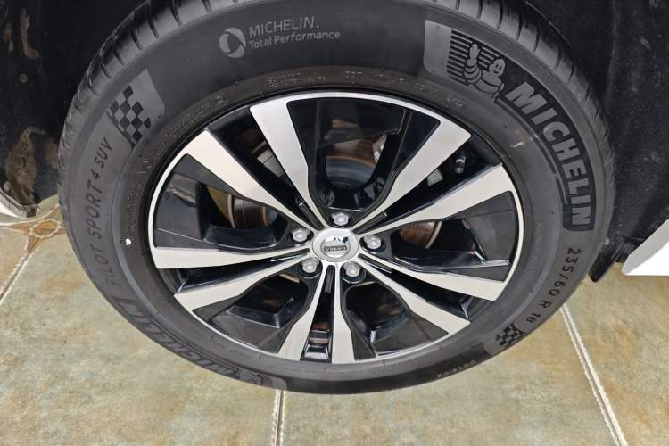 Used Volvo XC60 2023 B5 4x4 Smart Luxury Edition