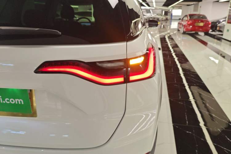 Used Nio ES8 2018 425 km Base Version Six-Seater Edition
