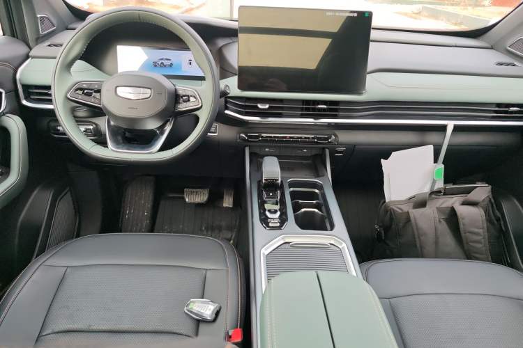 Used Geely Auto Haoyue L 2024 2.0T DCT Flagship Version