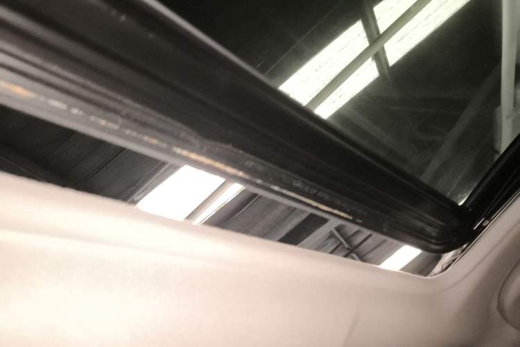 Used Honda Vezel 2016 1.8L CVT Front-Wheel Drive Pioneer Edition
