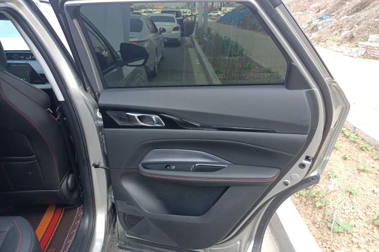 Used Oshan Z6 2022 Blue Whale 1.5T DCT Luxury Model
