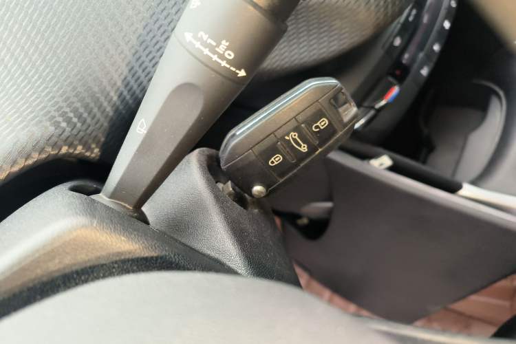 Used Peugeot 2008 2014 1.6L Automatic Excellence Edition
