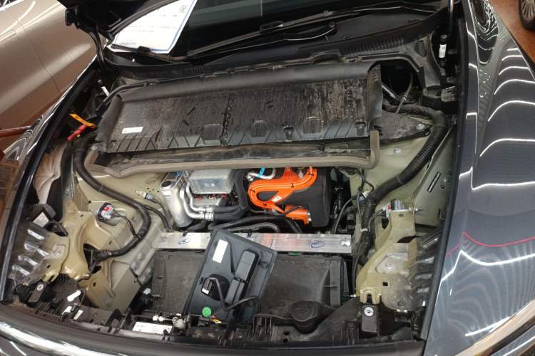 Used Tesla Model Y 2025 Rear-Wheel-Drive Version
