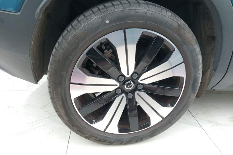 Used Volvo C40 2022 Long-Range PRO Version
