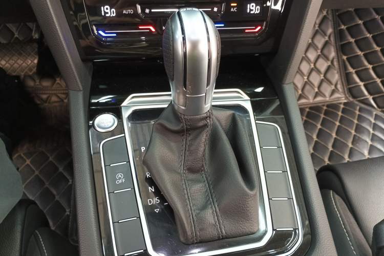 Used Volkswagen Magotan 2020 330TSI DSG Leading Model
