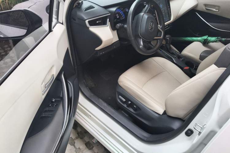 Used Toyota Corolla 2019 Dual-Engine 1.8L E-CVT Flagship Edition
