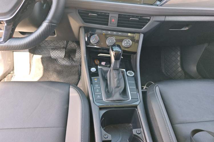 Used Volkswagen Sagitar 2020 200TSI DSG Comfort Version China VI Standard
